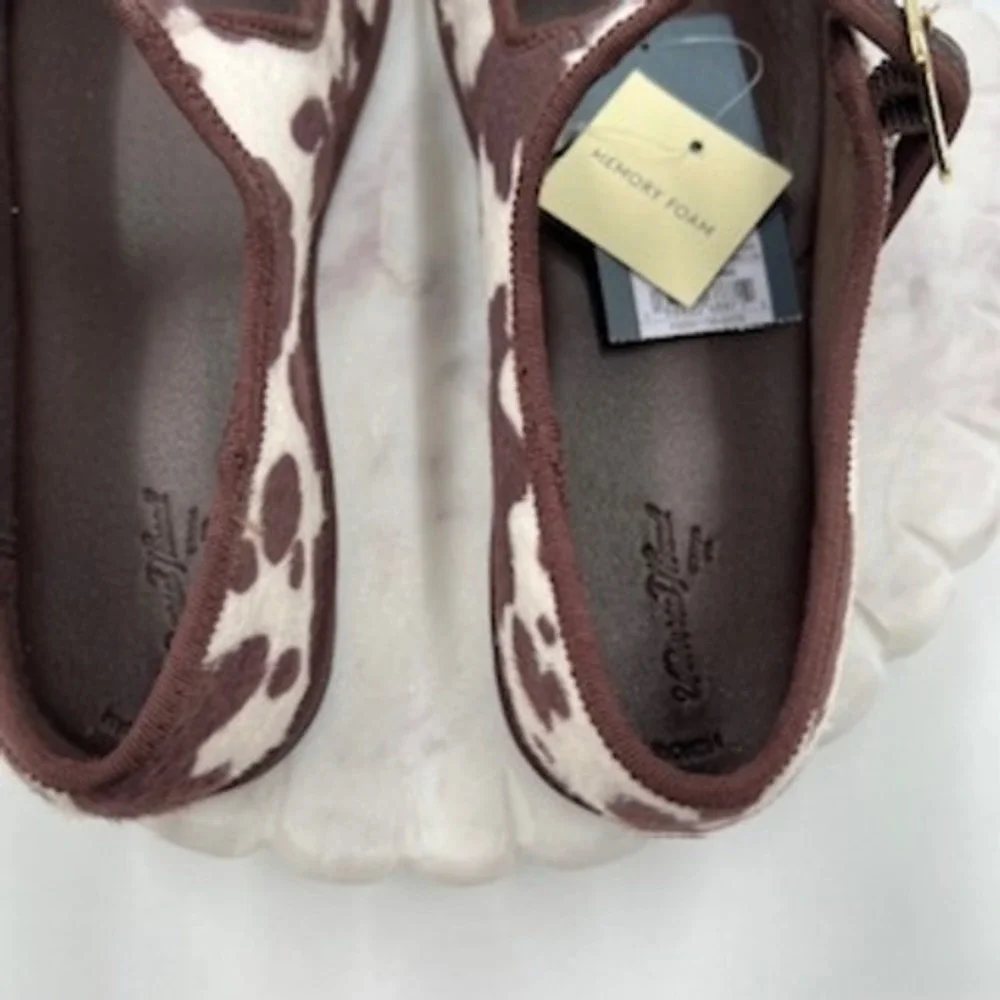 Universal Thread Womens Cow Print Mary Jane‎ Flats Brown White Size 10 NEW